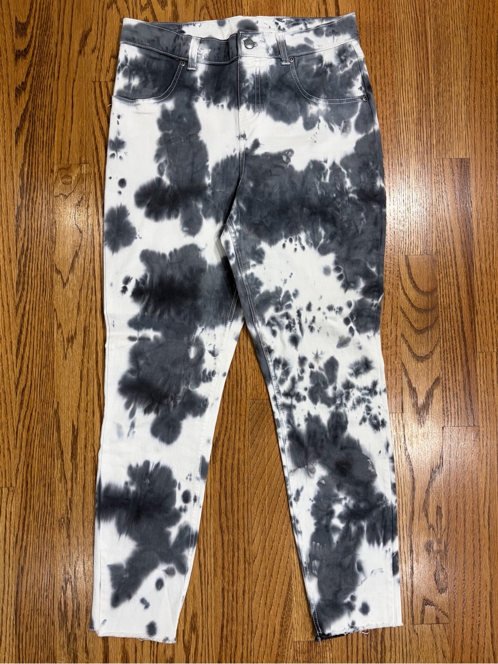 HUE B&W Tie-Dye High Skimmer Raw Hem Denim Leggings (Small)